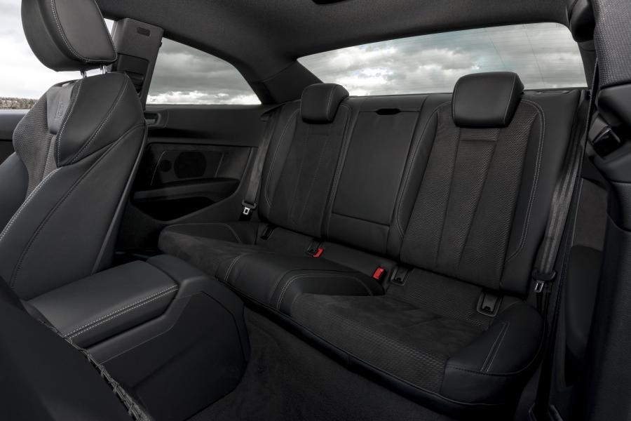 Интерьер Audi A5 Coupe 2.0 TDI S-Line 2016 года  (UK) (фото 6 из 40)